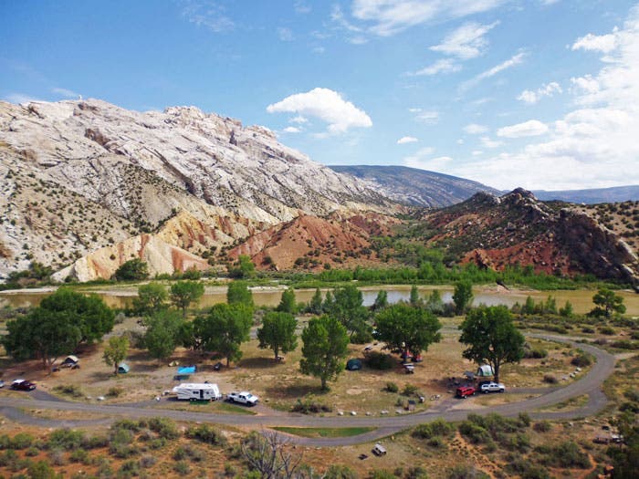 DinosaurNM-RV-camping_FlickrAndreyZharkikh_700 Campground on the Green River in Dinosaur National Monument with pull-through RV campsites
