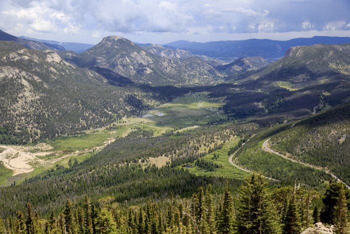 RM-TrailRidgeRoad-ManyParksCurve_Dollar_700 View from Trail Ridge Road's Many Parks Curve Overlook