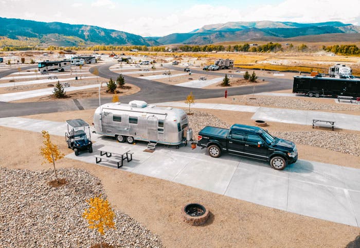 RV sites at Sun Outdoors Rocky Mountains